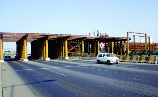 太原路立交橋主橋完工 按計(jì)劃年底可通車(chē)