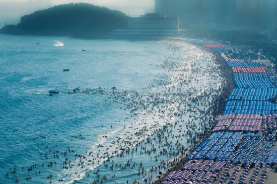 海水浴場激流卷走143人