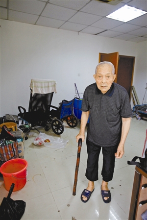 98歲抗戰(zhàn)老兵無(wú)固定住所 因外地戶(hù)口無(wú)法享優(yōu)撫