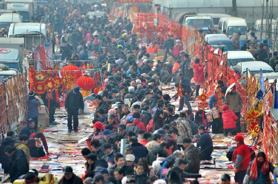 過大年趕大集 李村集場(chǎng)面火爆年味濃